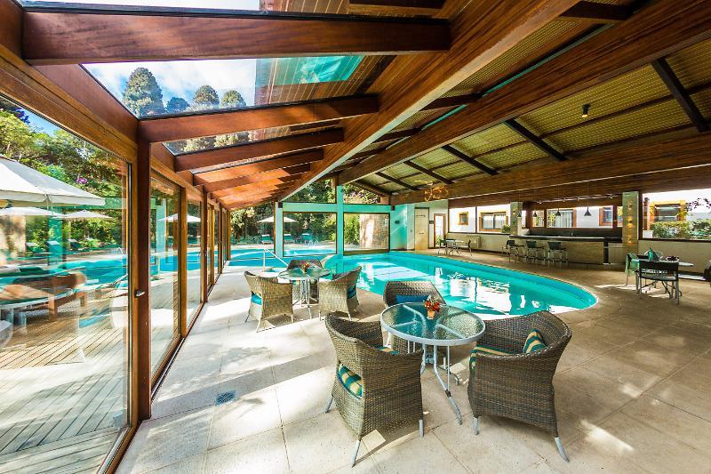 Bavaria Sport Hotel Gramado Dış mekan fotoğraf The pool at the hotel